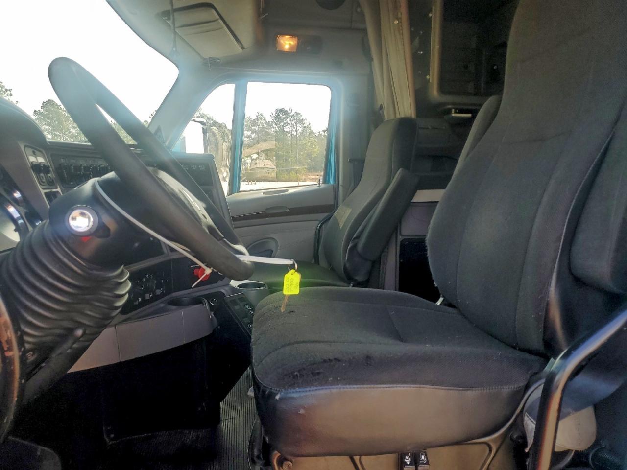 Kenworth Constructi T700 Image 8