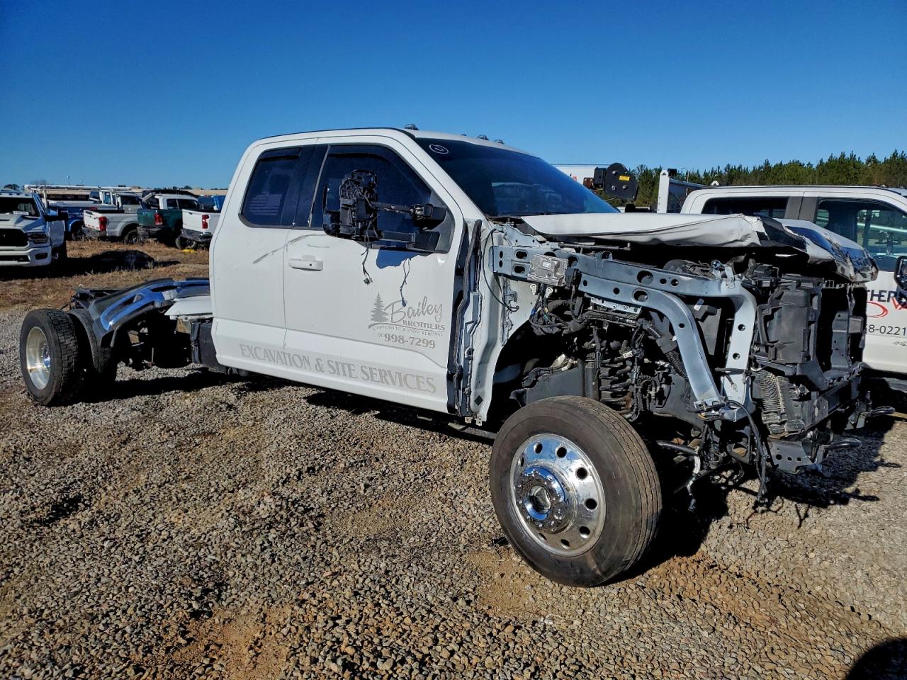 Ford F-550 Super Duty Image 4