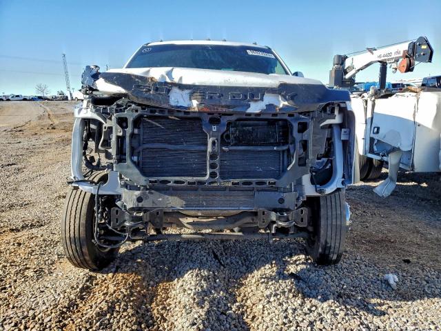 Ford F-550 Super Duty Image 6