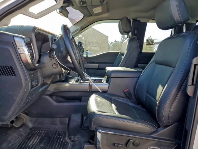 Ford F-550 Super Duty Image 7