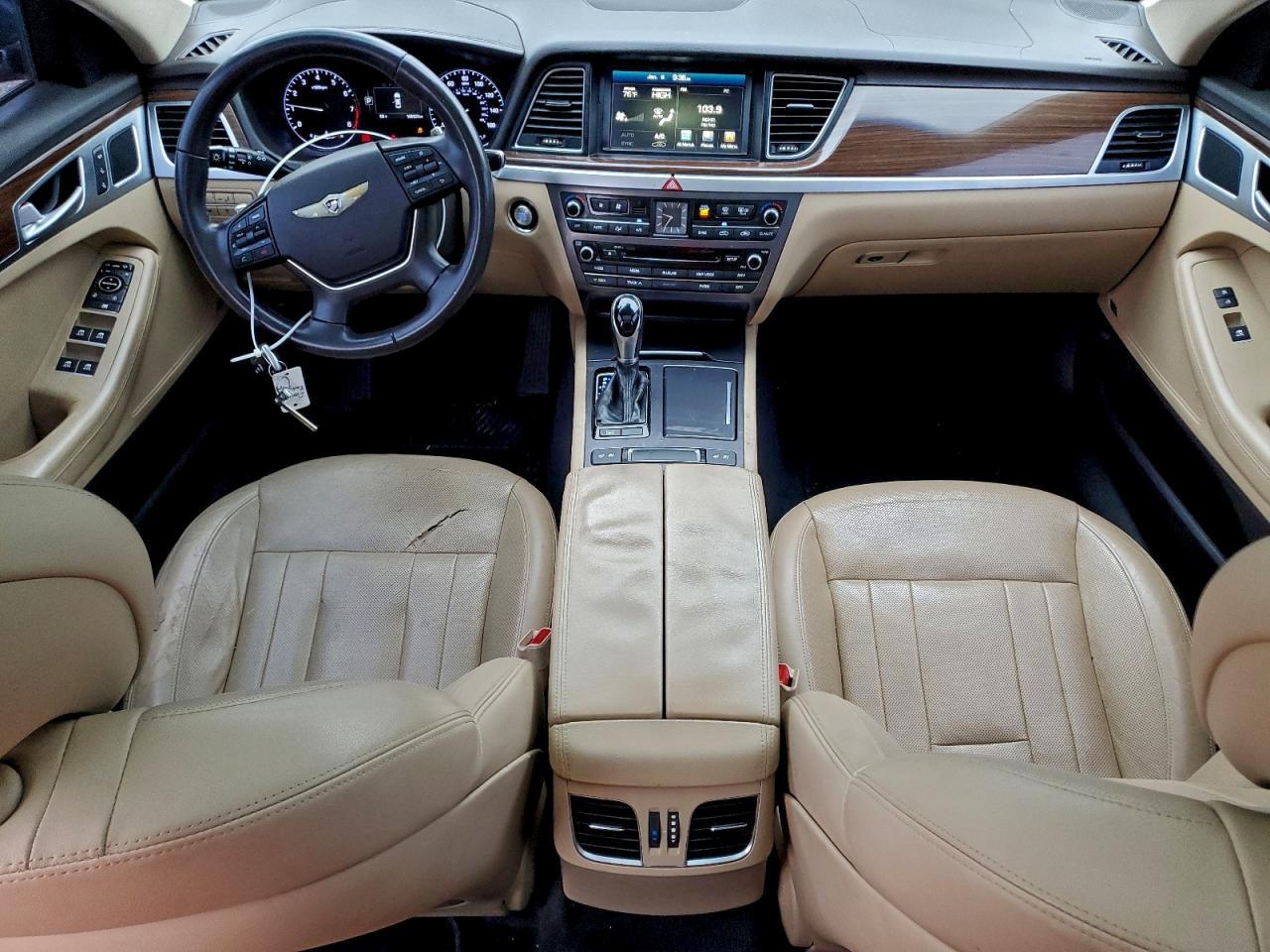 Hyundai Genesis 3.8l Image 4