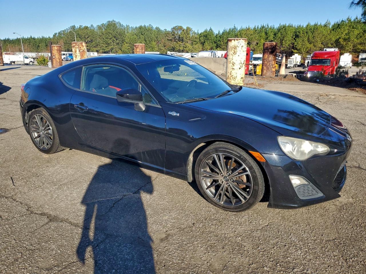 Toyota Scion Image 7