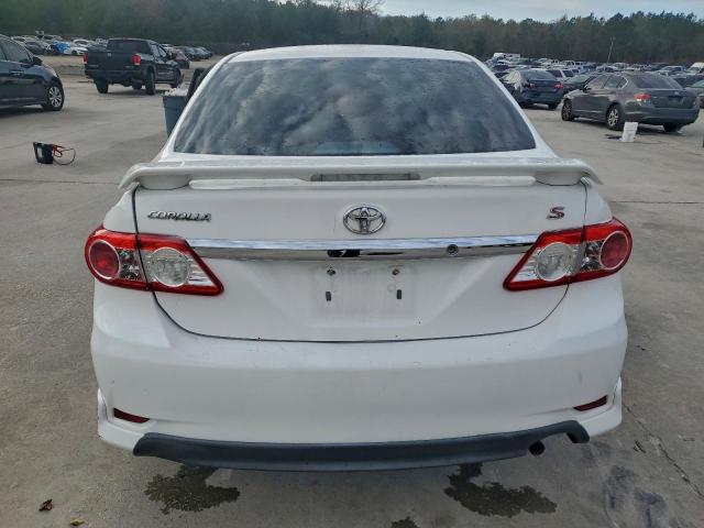 Toyota Corolla Base Image 12