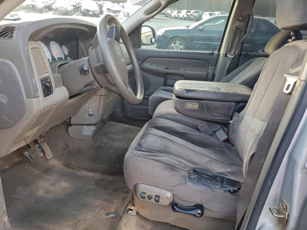 Dodge Ram 1500 St Image 10