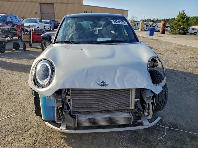 MINI Cooper Image 3