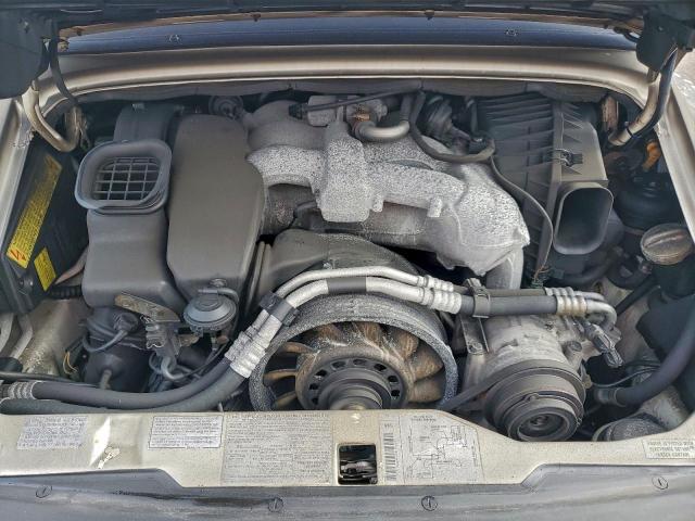 Porsche 911 Carrera 2 Image 10