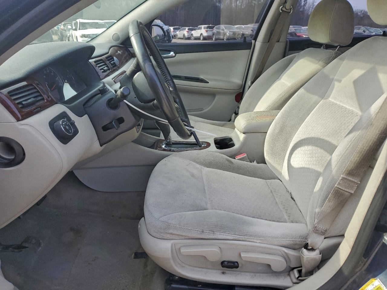 Chevrolet Impala Lt Image 6