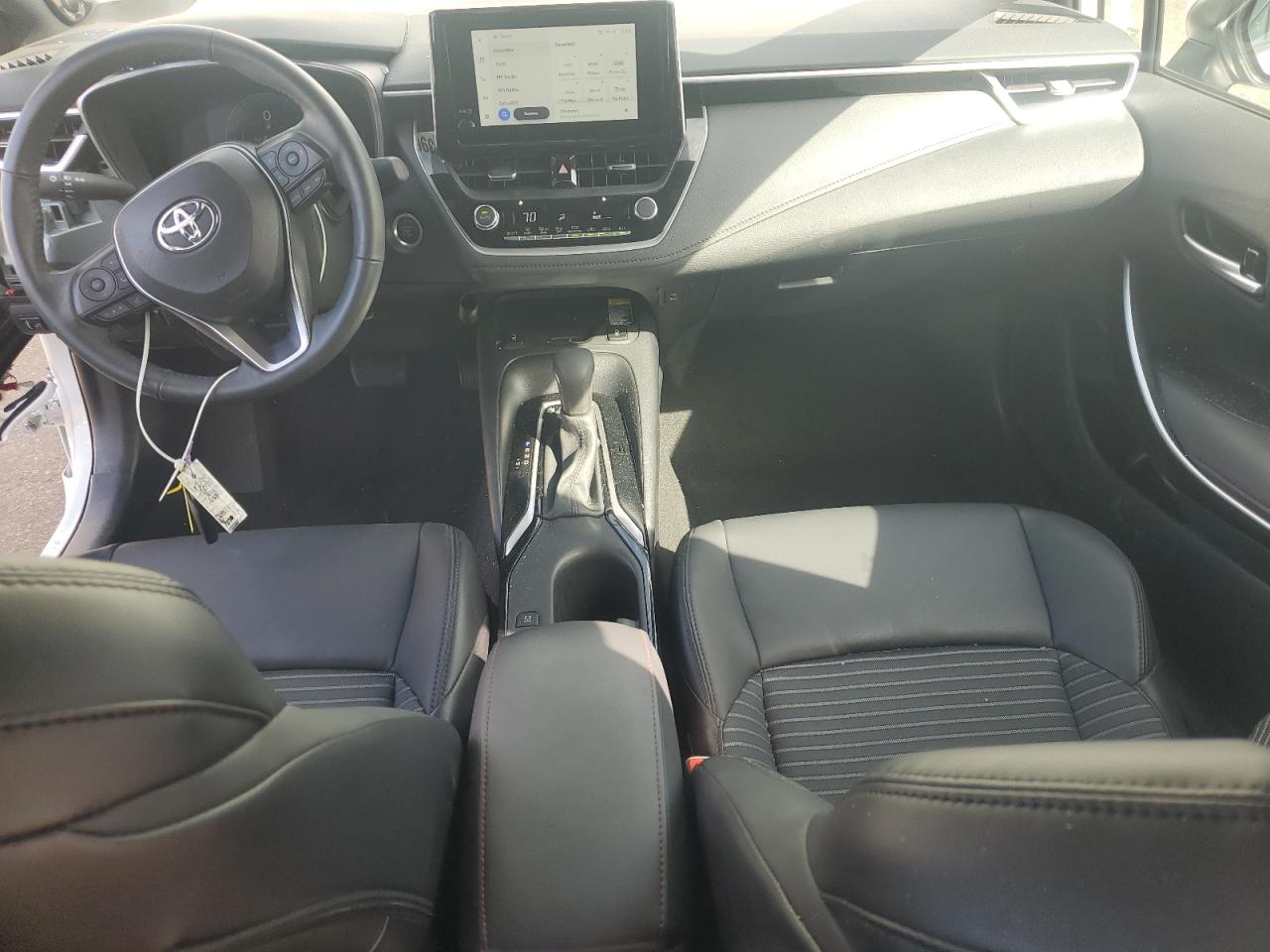 Toyota Corolla Xse Image 11