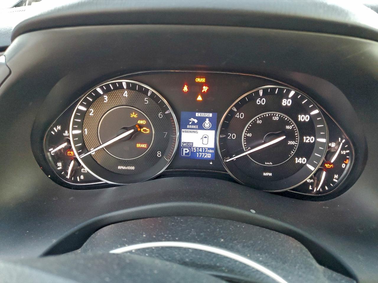 Nissan Armada Sv Image 8