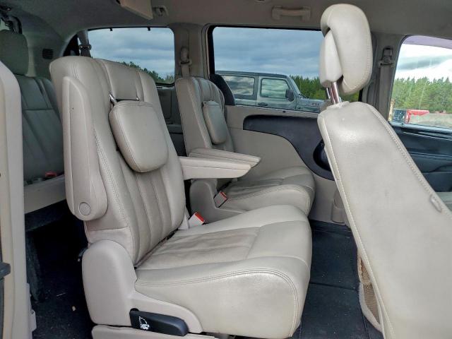 Chrysler Minivan Touring L Image 10