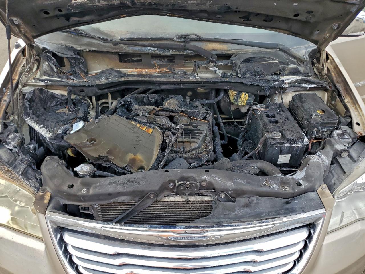 Chrysler Minivan Touring L Image 9