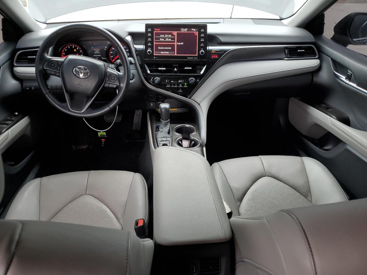 Toyota Camry Xse Image 12