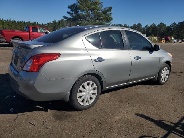 Nissan Versa S Image 2