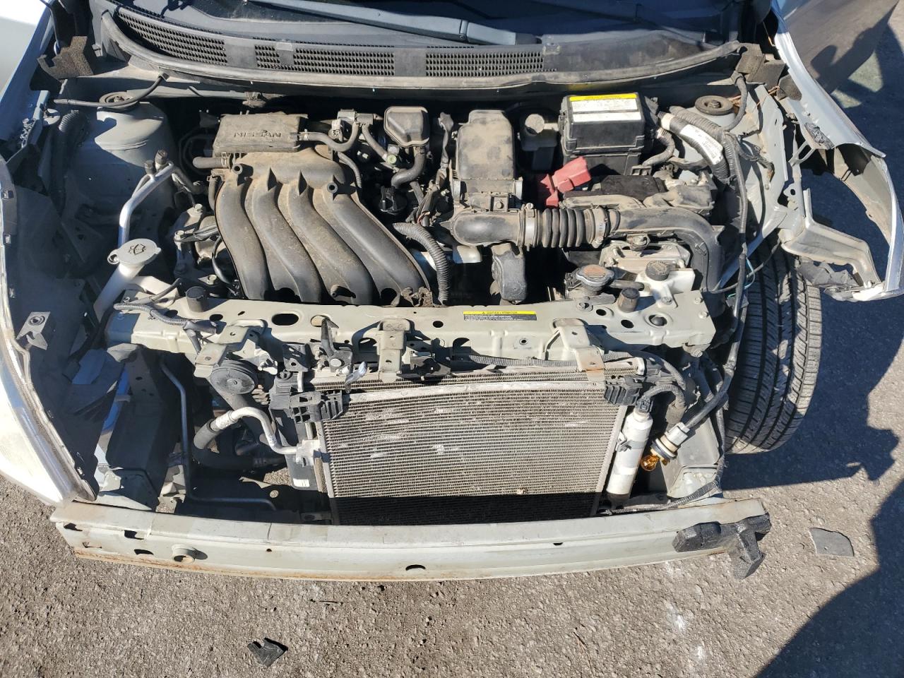 Nissan Versa S Image 8